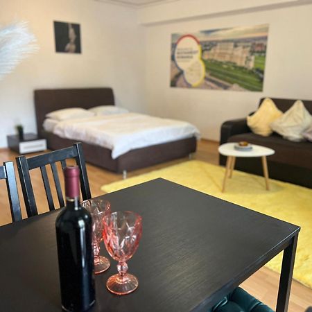 Tranzzit Airport Apartament Otopeni Exteriér fotografie